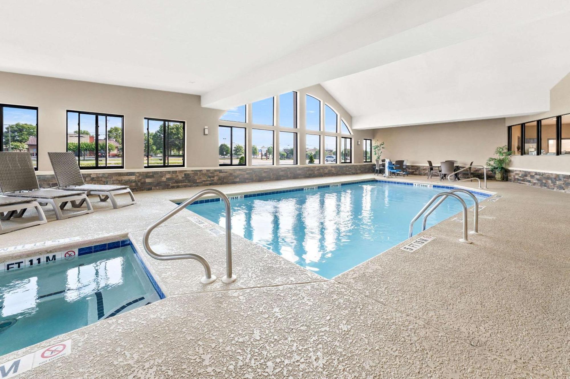 Comfort Suites Near Robins Air Force Base Warner Robins Bagian luar foto
