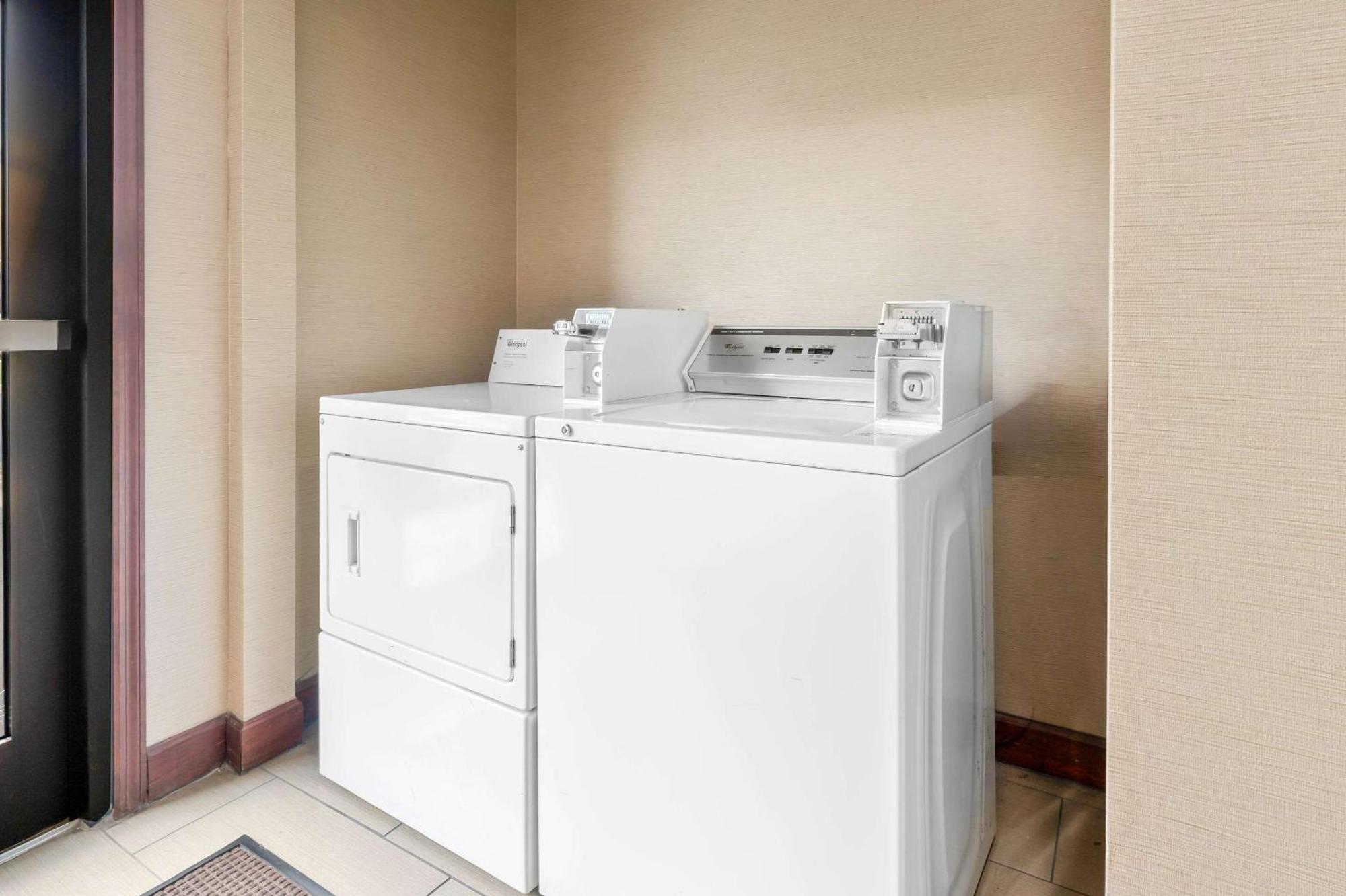 Comfort Suites Near Robins Air Force Base Warner Robins Bagian luar foto